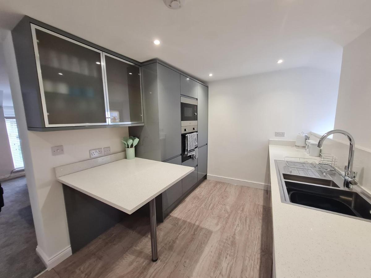 Perfect Location 3 Bed Serviced Apartment With Bike Storage For Bpw. Close To Brecon Beacons Merthyr Tydfil Dış mekan fotoğraf